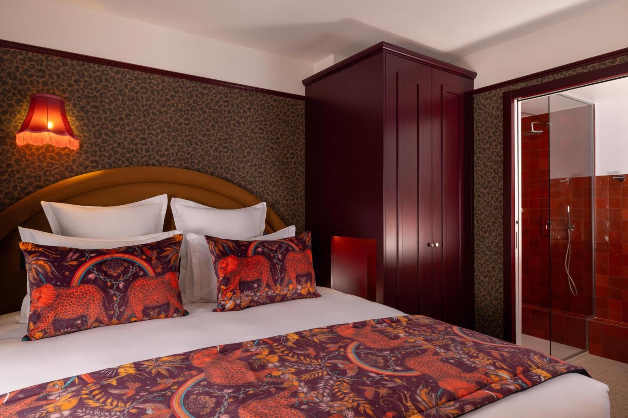 Hotel Ginette A La Folie & Paris