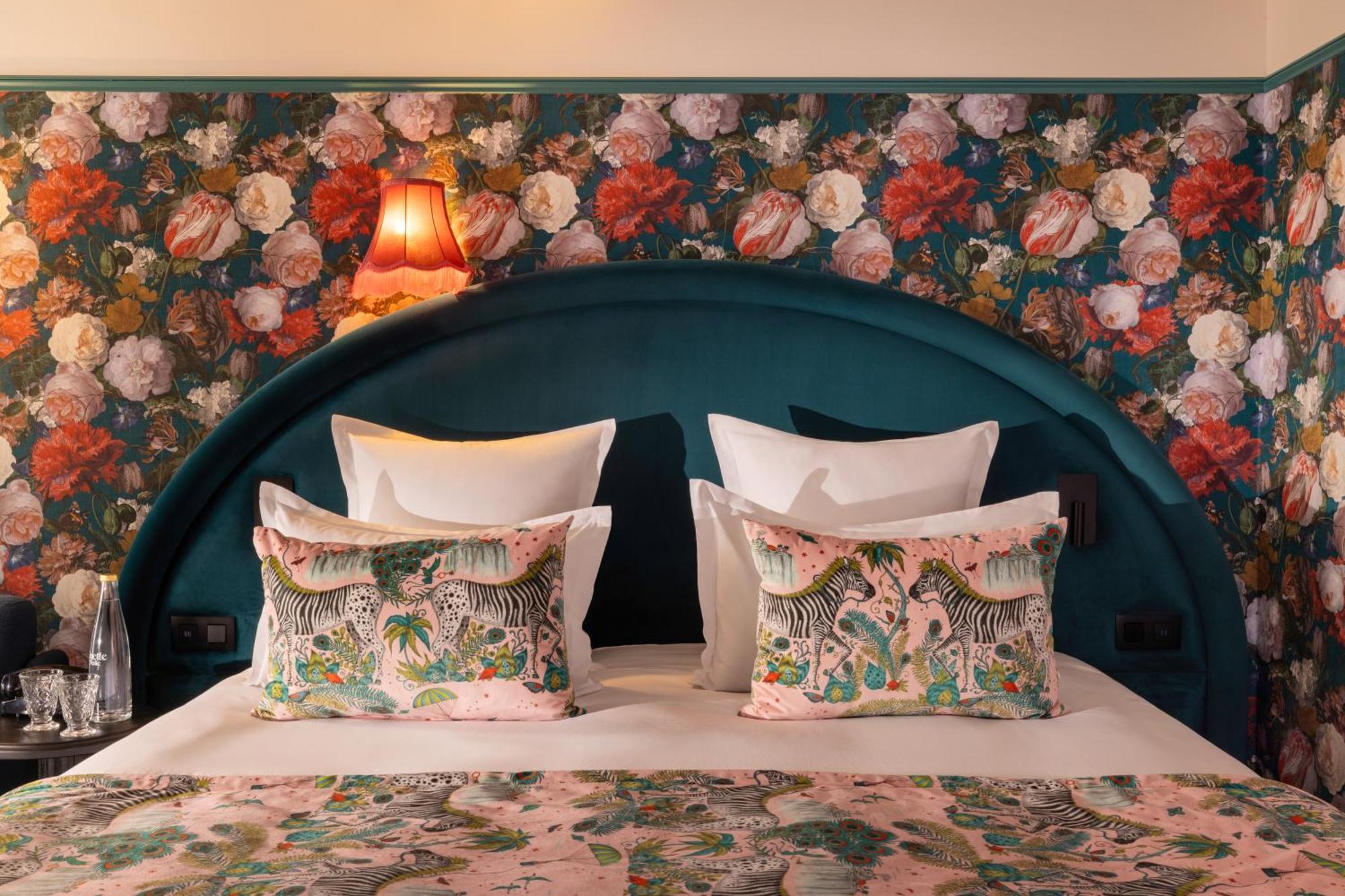 Hotel Ginette A La Folie & 4*