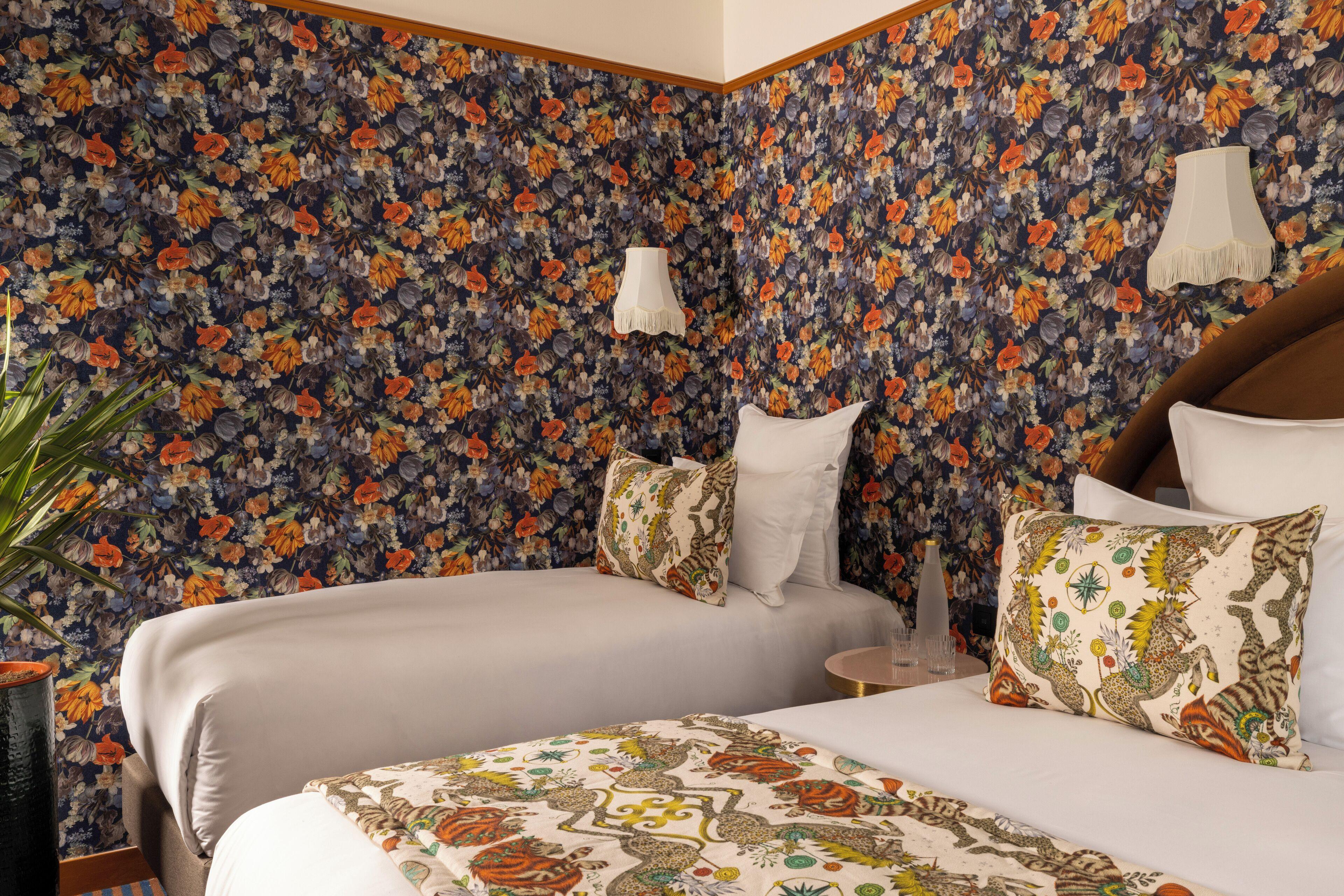 Ginette A La Folie & Hotel Paris