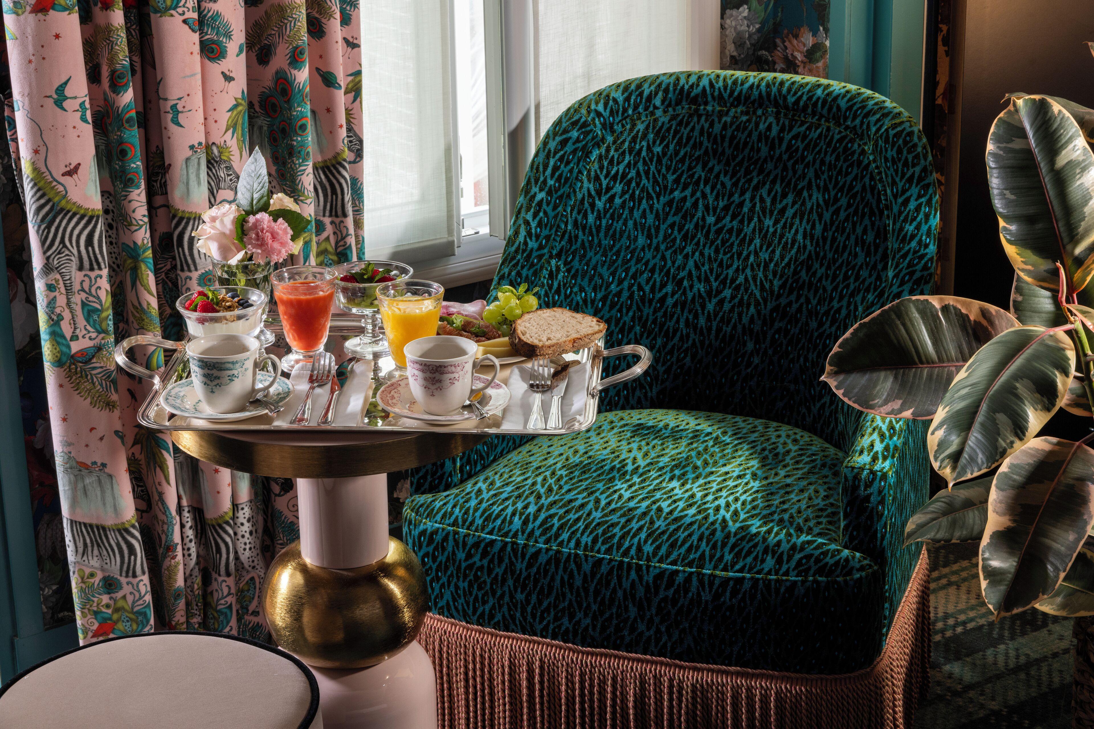 Ginette A La Folie & Paris